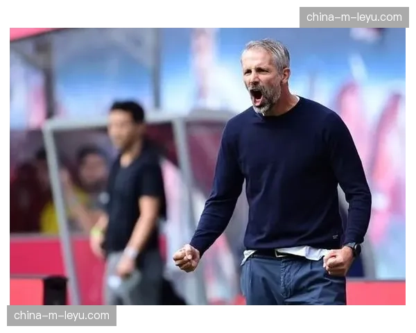 法兰克福体育总监谈建队:寻找能执行90分钟压迫战术的球员是首要标准 法兰克福体育总监谈建队:寻找能执行90分钟压迫战术的球员是首要标准